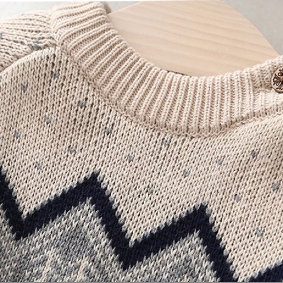 High Quality soft and comfy pull over for boy/girls cotton and wool. - Picture 8 of 11